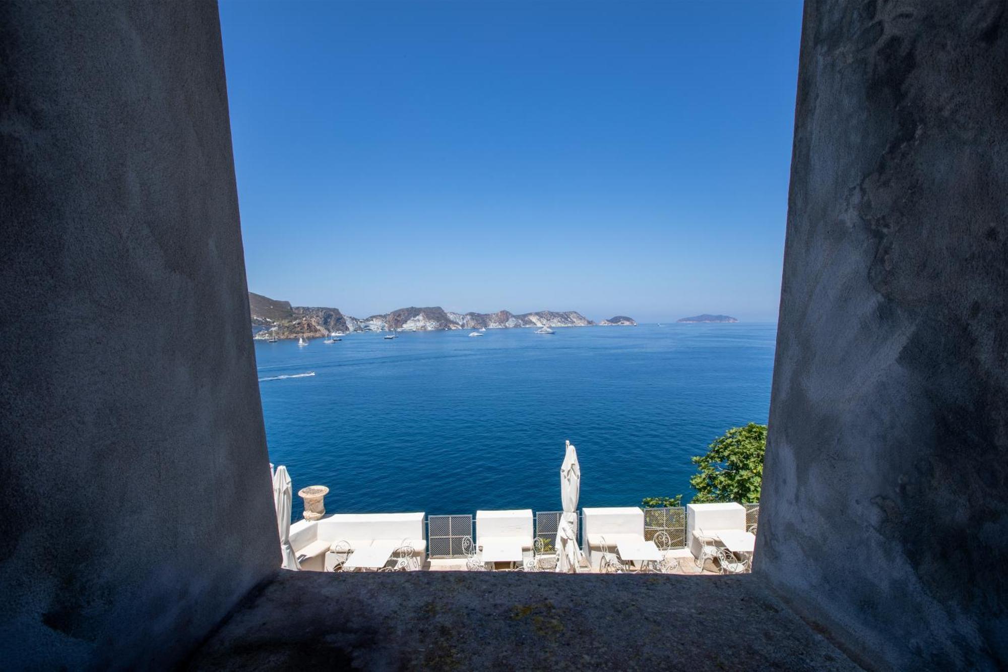 Hotel Torre Dei Borboni Ponza Kültér fotó