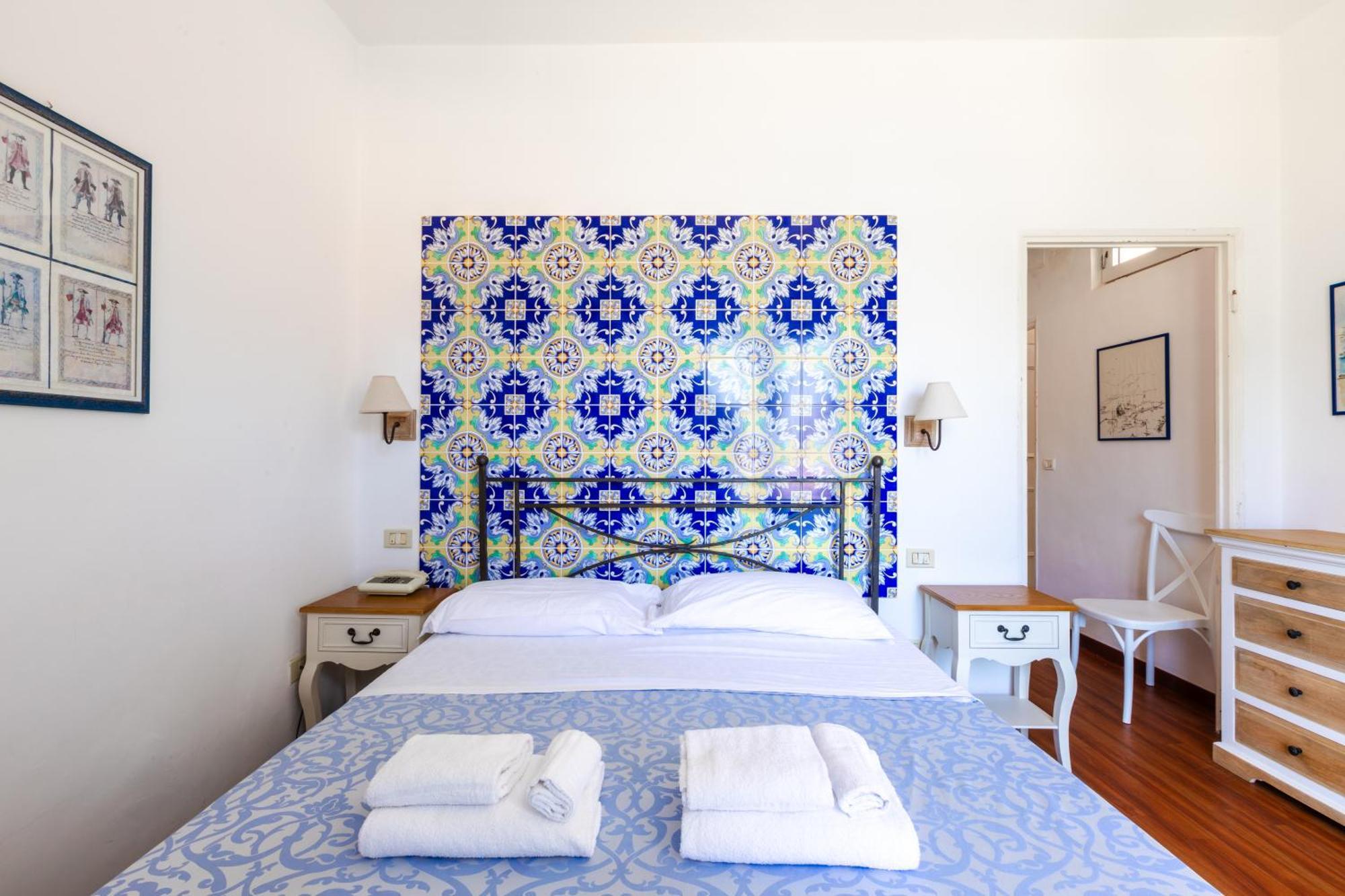 Hotel Torre Dei Borboni Ponza Kültér fotó