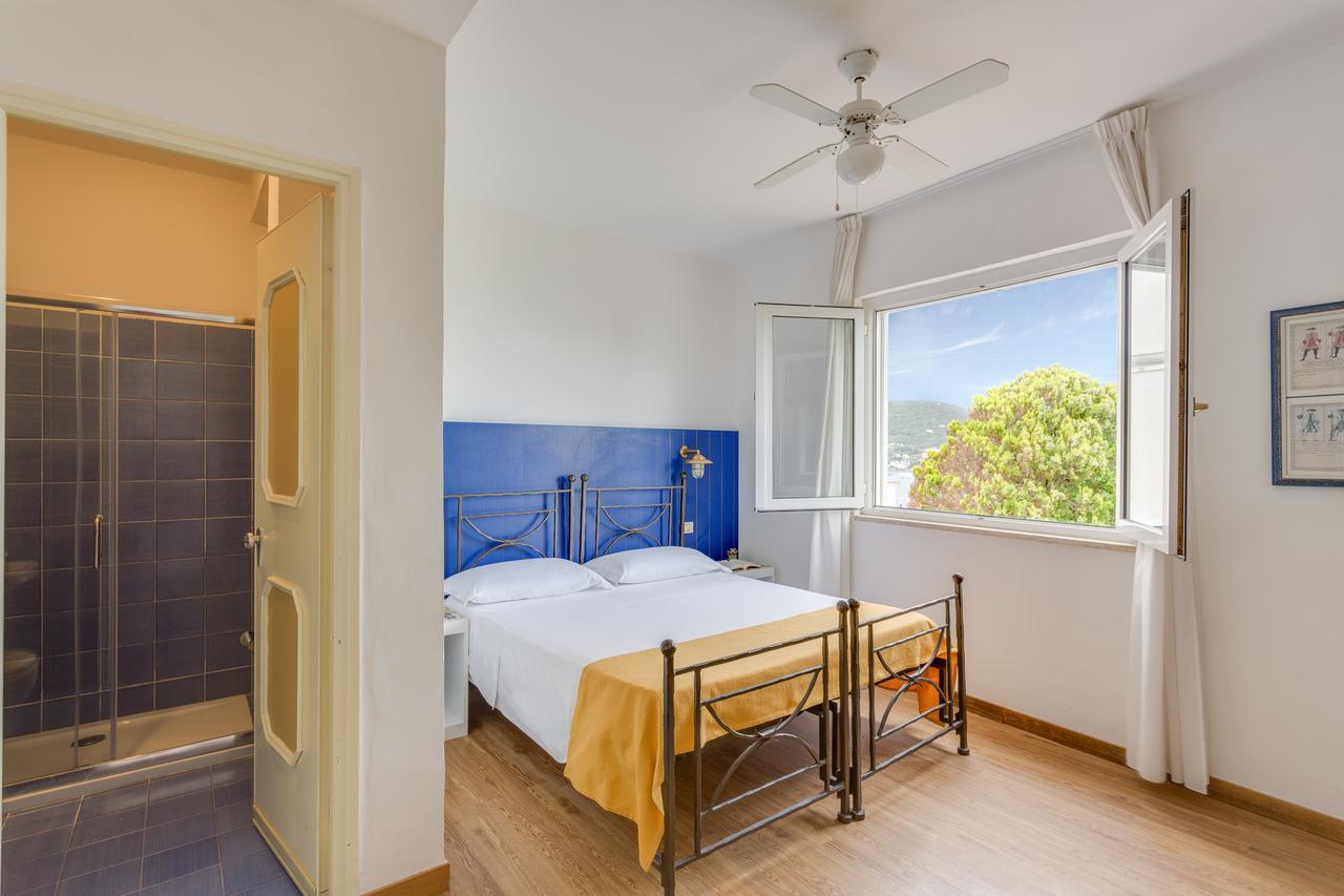 Hotel Torre Dei Borboni Ponza Kültér fotó