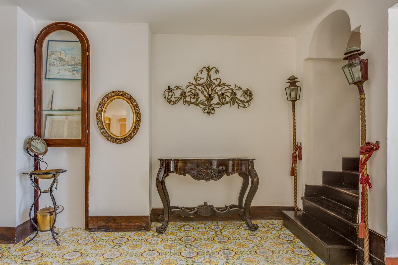 Hotel Torre Dei Borboni Ponza Kültér fotó