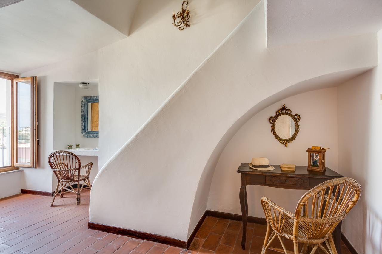 Hotel Torre Dei Borboni Ponza Kültér fotó