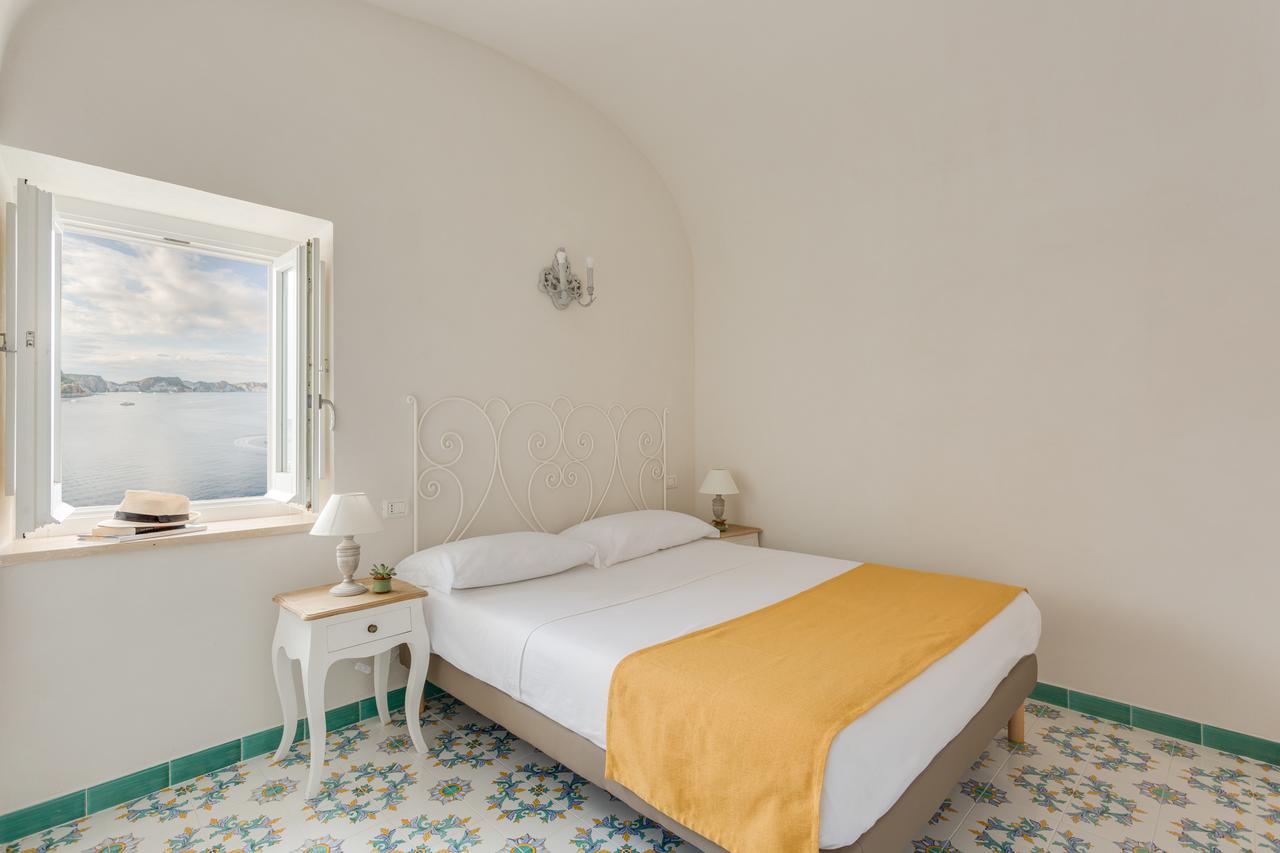 Hotel Torre Dei Borboni Ponza Kültér fotó