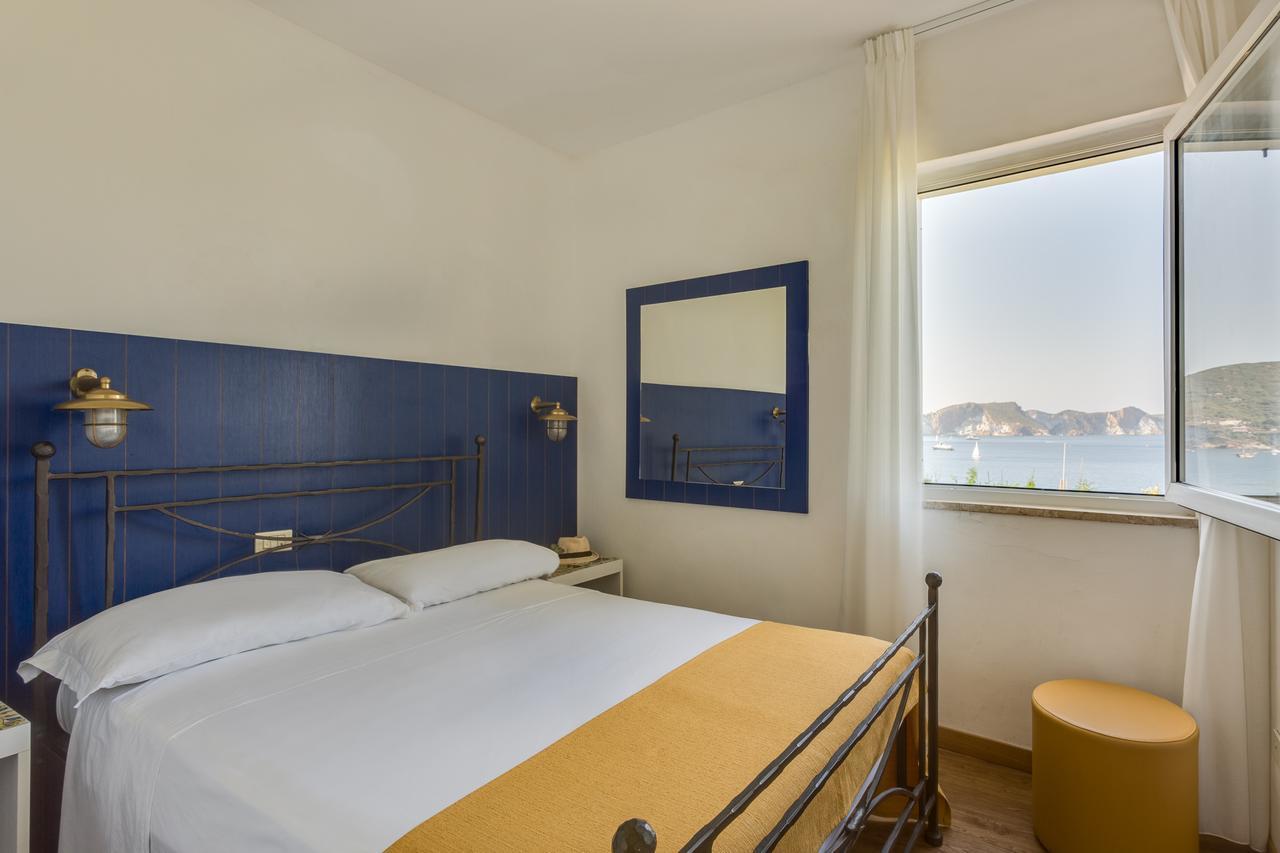 Hotel Torre Dei Borboni Ponza Kültér fotó