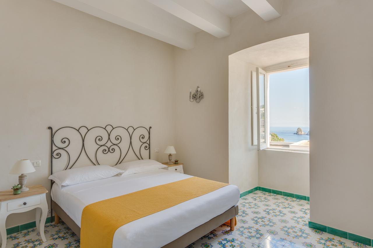 Hotel Torre Dei Borboni Ponza Kültér fotó