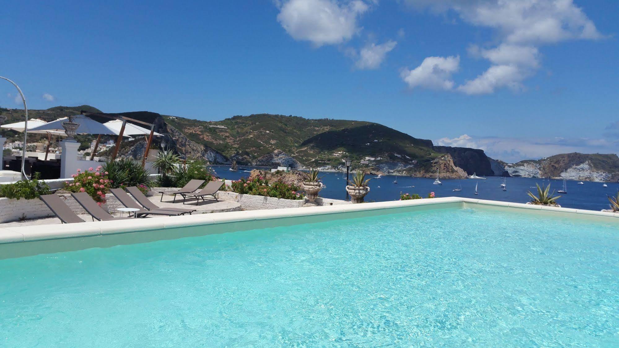 Hotel Torre Dei Borboni Ponza Kültér fotó