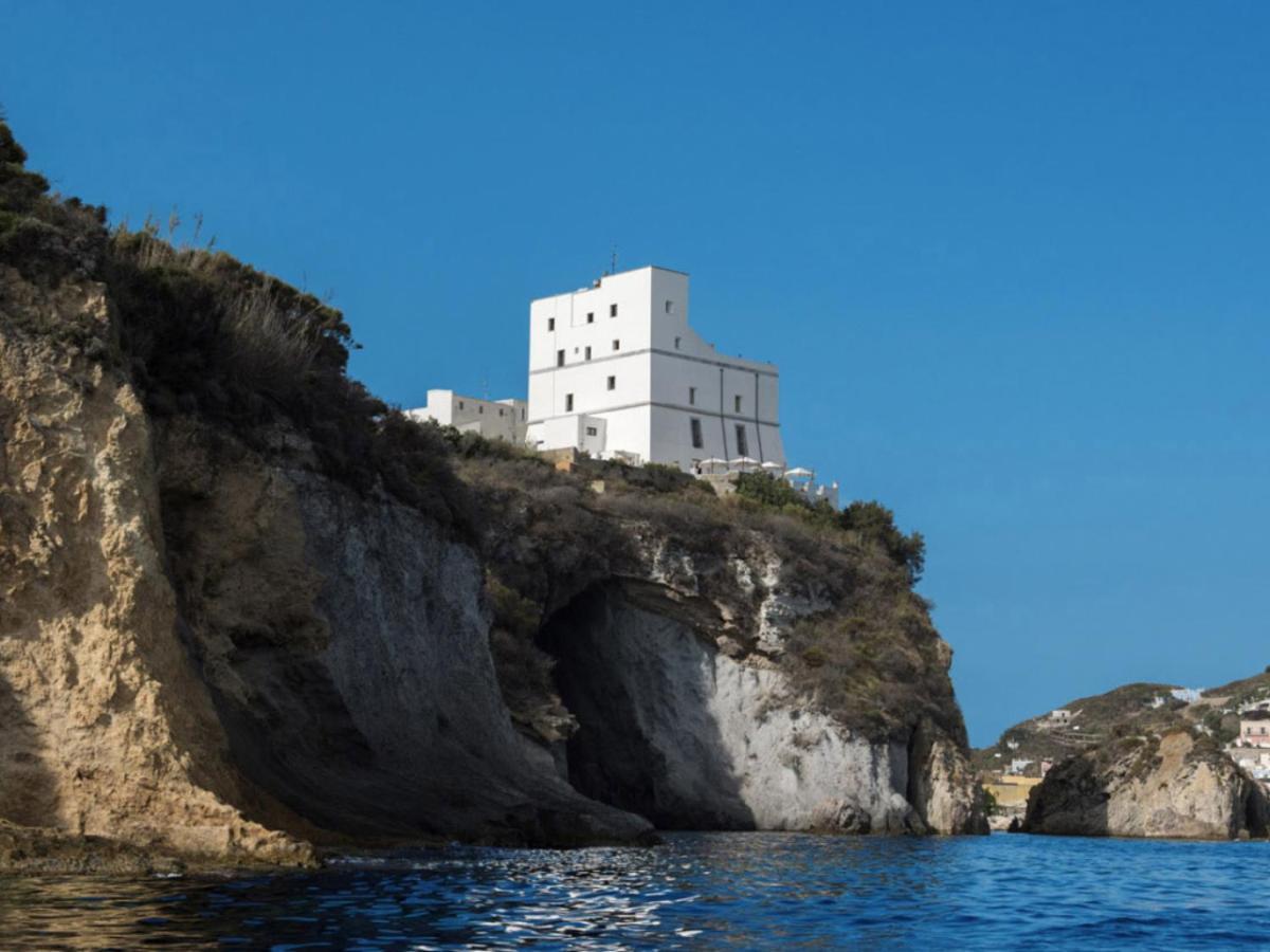 Hotel Torre Dei Borboni Ponza Kültér fotó