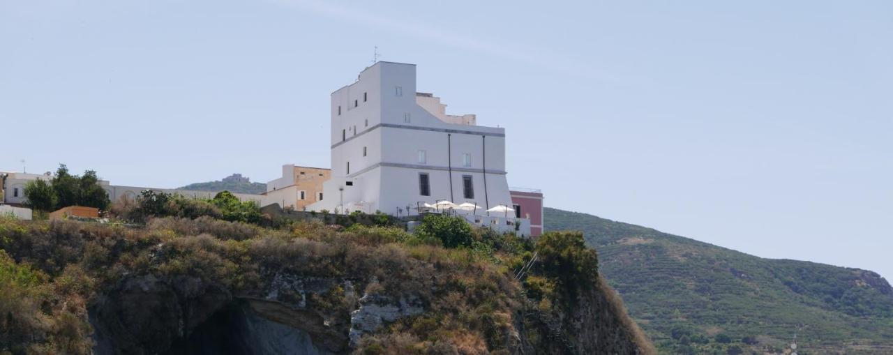 Hotel Torre Dei Borboni Ponza Kültér fotó