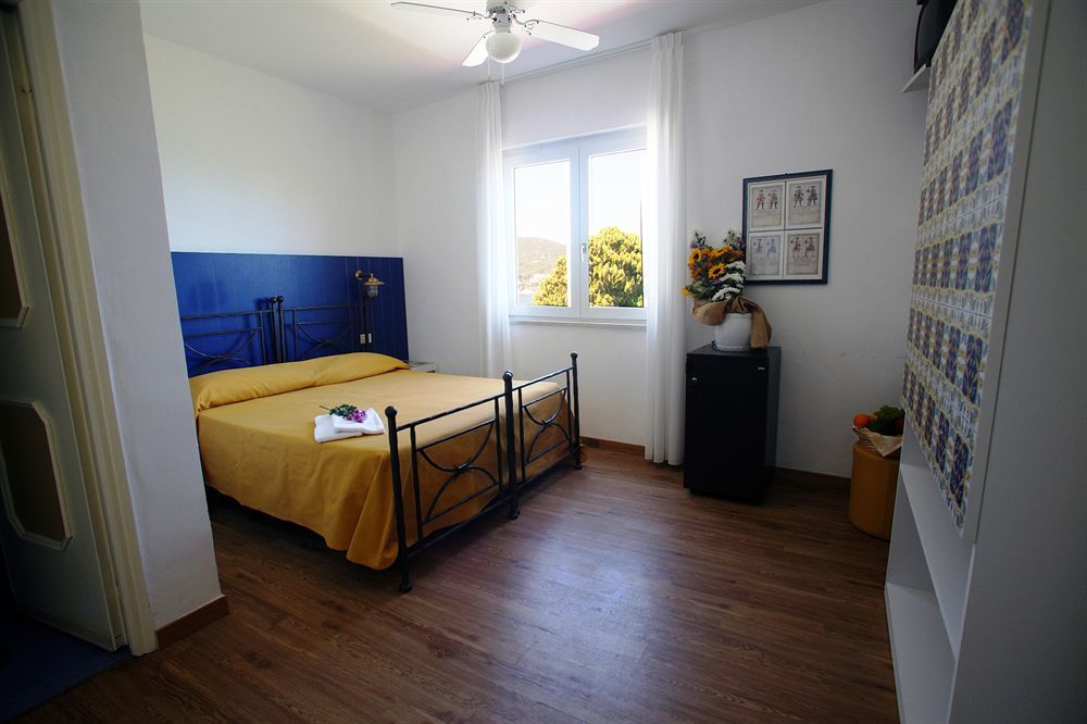 Hotel Torre Dei Borboni Ponza Kültér fotó
