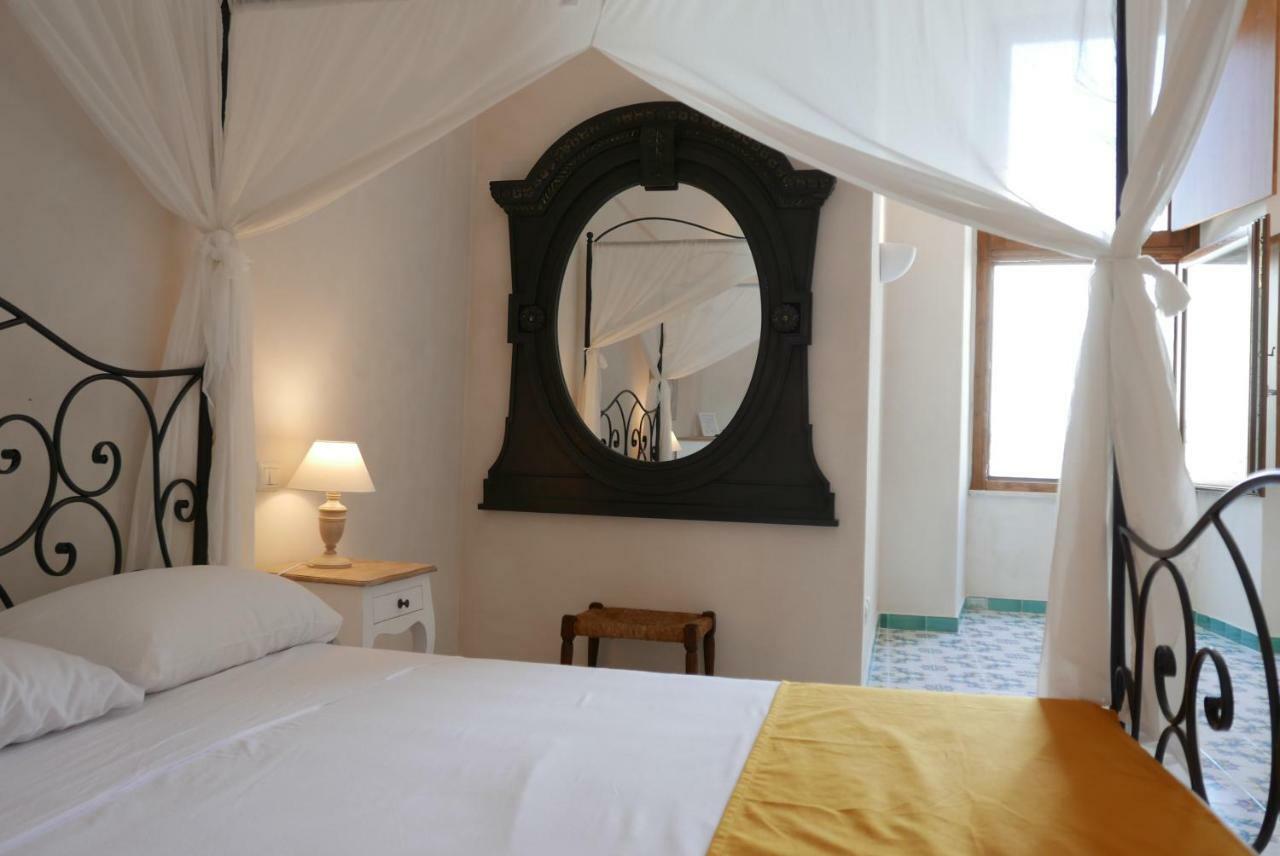 Hotel Torre Dei Borboni Ponza Kültér fotó